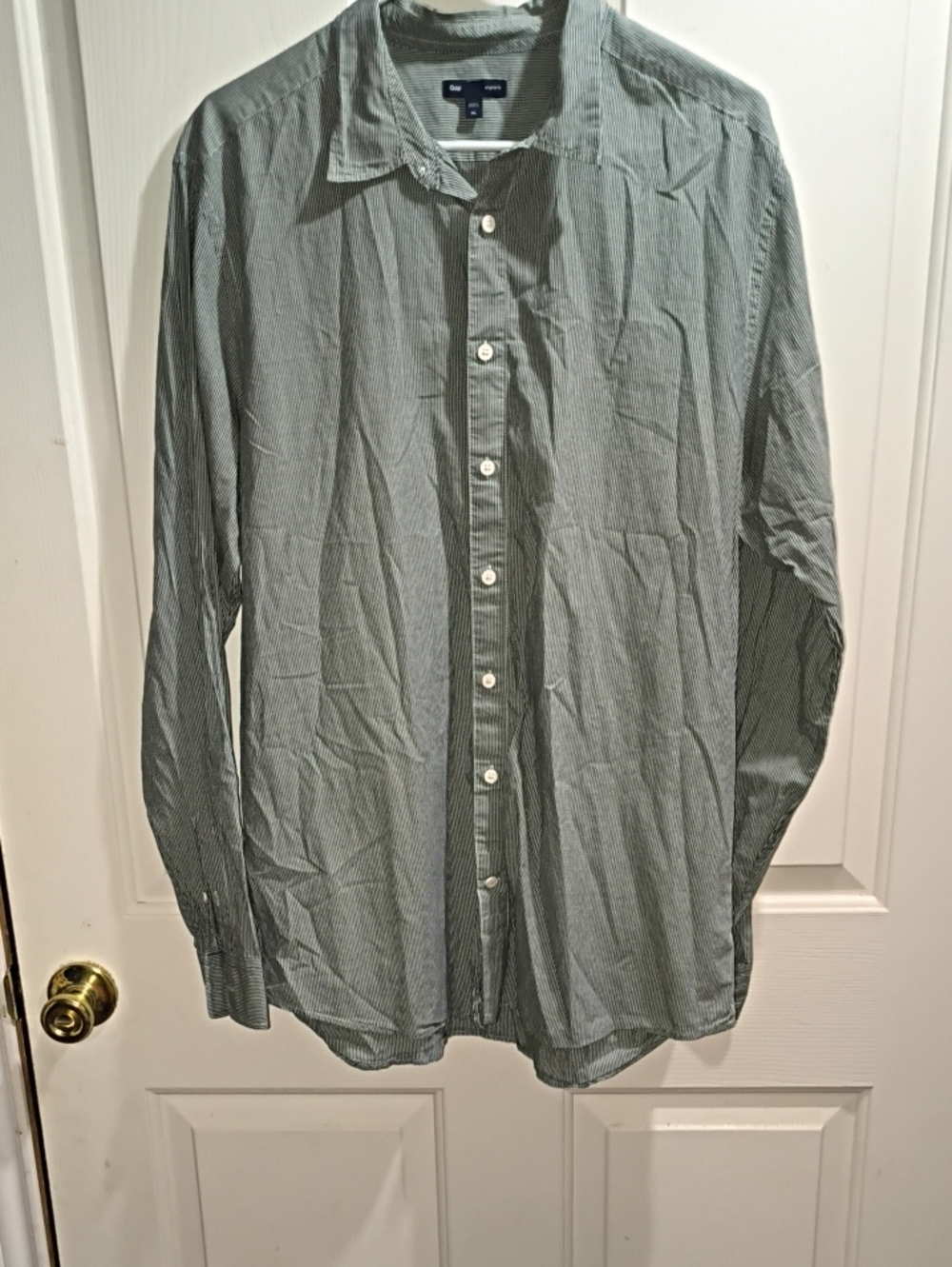 GAP Men’s Green and White Pinstripe Button-Down Shirt
